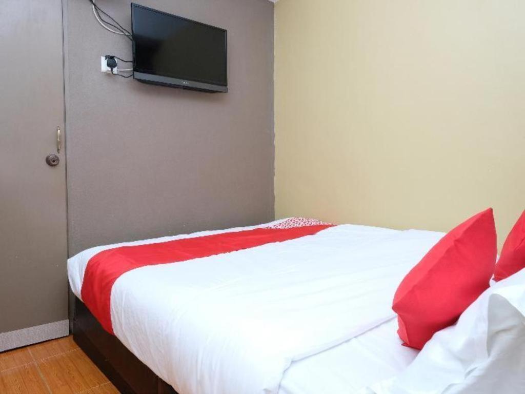 Oyo 44123 Hotel Al-Saif Kuala Kerai Экстерьер фото