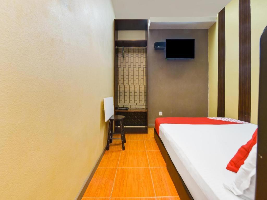 Oyo 44123 Hotel Al-Saif Kuala Kerai Экстерьер фото
